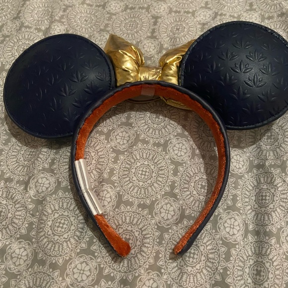 Tiana’s Bayou Adventure Minnie Mouse Ear Headband - Picture 3 of 3